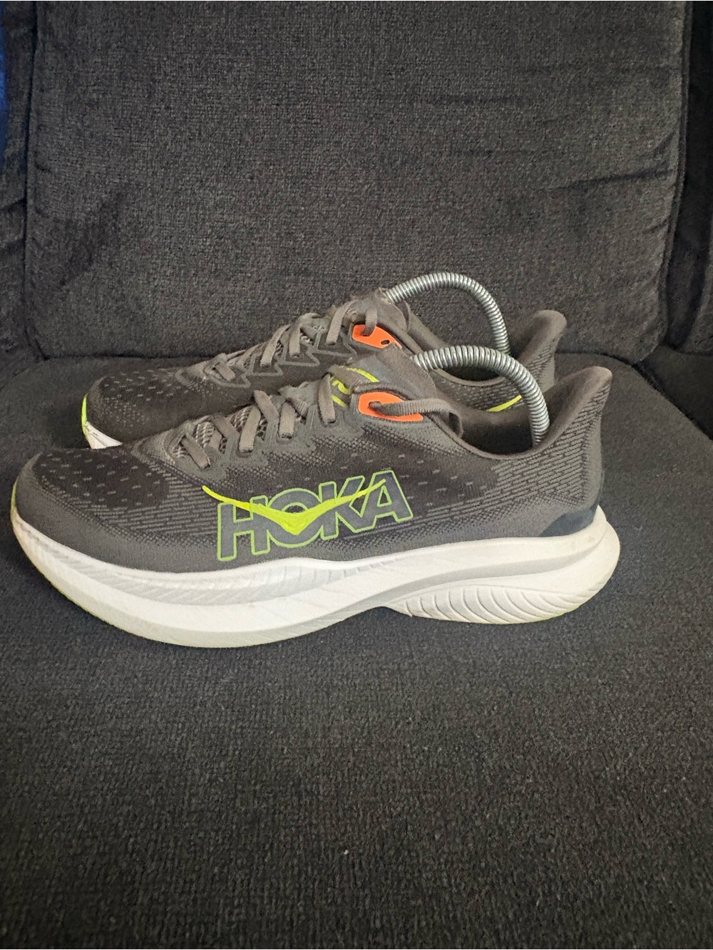 Hoka One One Mach 6 Gray White Sneaker Mens Size 9.5 - Picture 3 of 7